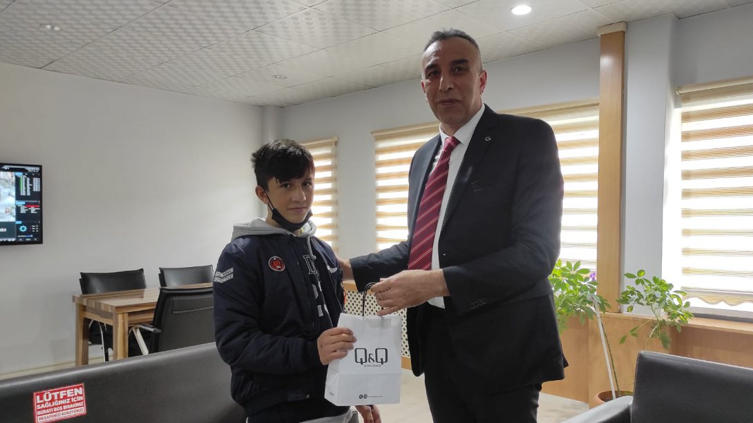 Karabekir Ortaokulu Güreşçisi Erzurum Birincisi