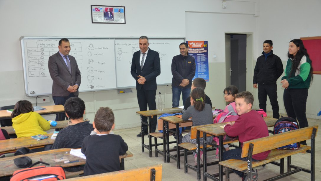 İlçemiz Kaymakamı Cevdet Bakkal'ın Ayvalı İlk ve Ortaokulunu Ziyareti