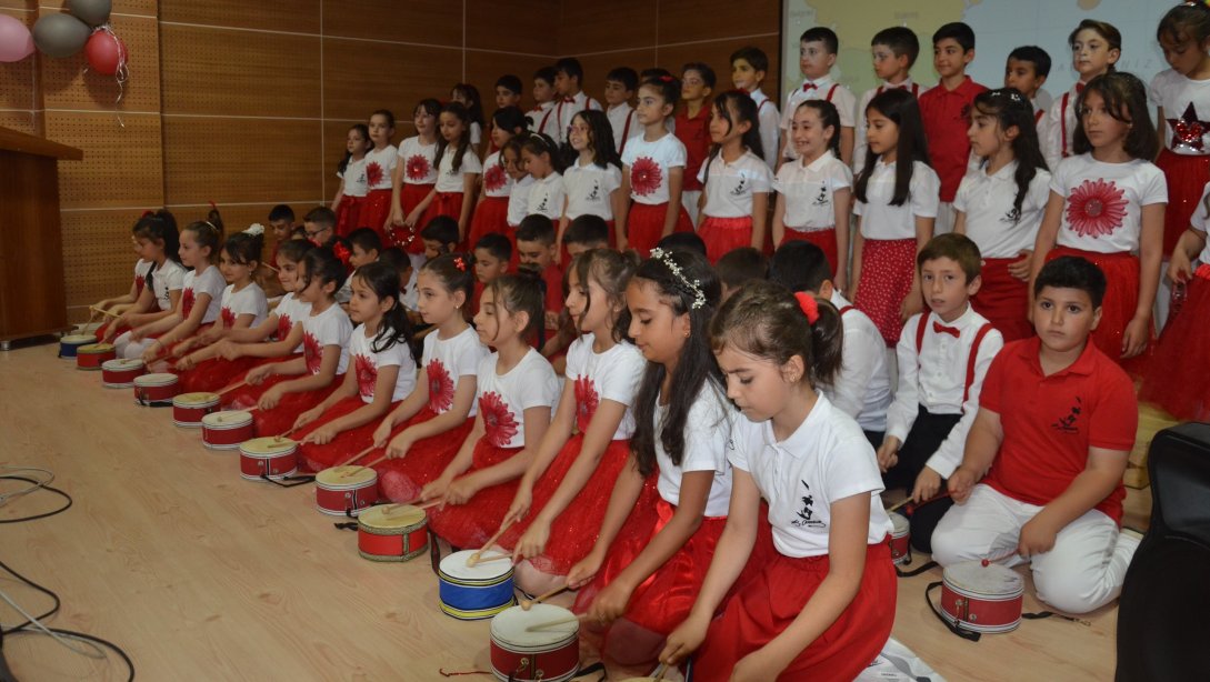 Mehmet Akif Ersoy İlkokulu Yıl Sonu Müzikal Tiyatro Gösterimi